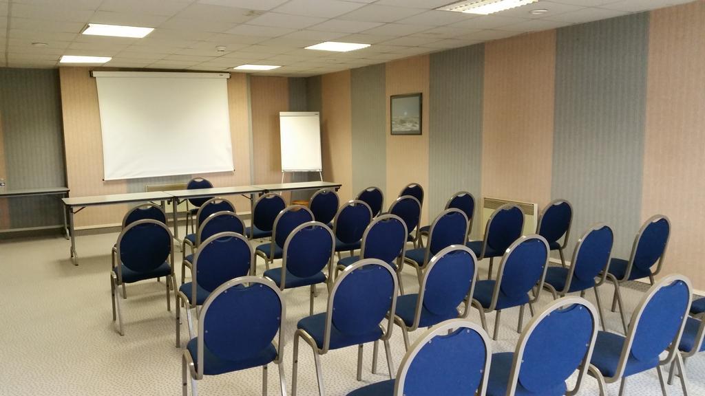 Hotel Noctuel Rambouillet Esterno foto