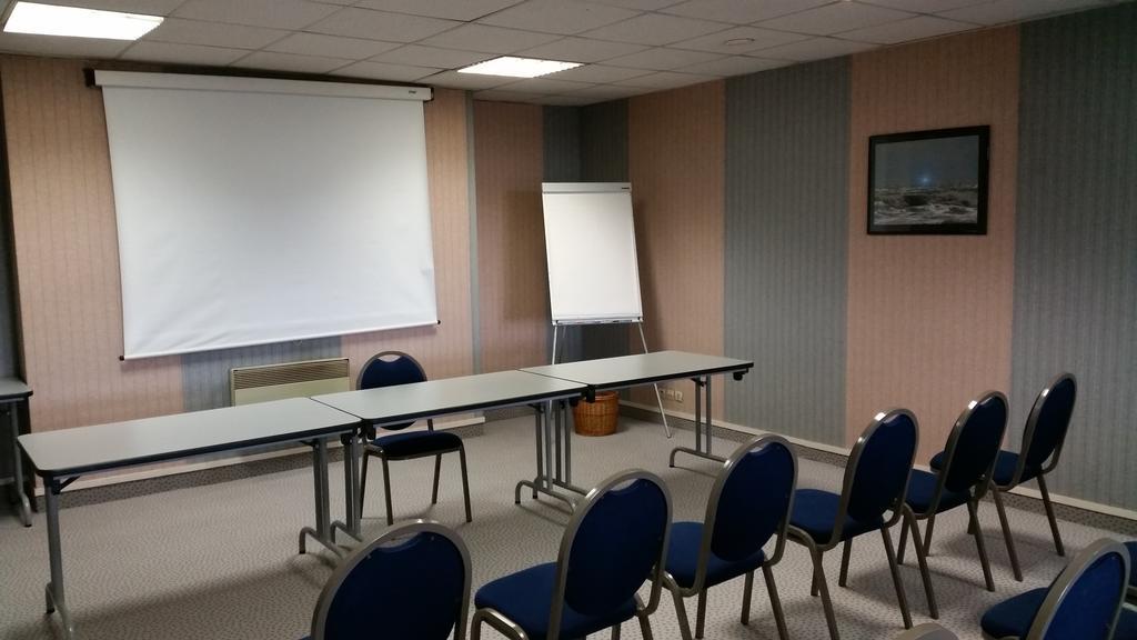 Hotel Noctuel Rambouillet Esterno foto